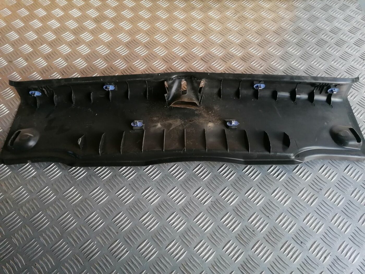 Bagažnieka nodalījuma sliekšņa uzlika priekš OPEL VECTRA C 2002