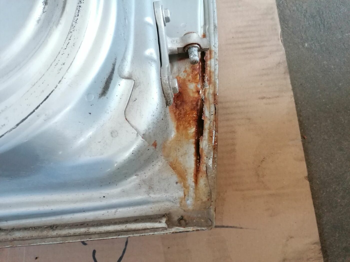 Priekšējās kreisās durvis priekš OPEL VECTRA C 2002