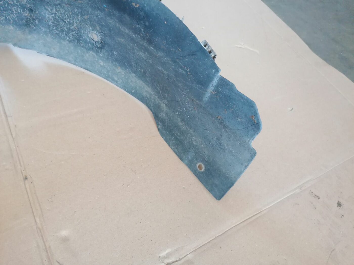 Priekšējais kreisais paspārns priekš OPEL VECTRA C 2002 4 Priekšējais kreisais paspārns priekš OPEL VECTRA C 2002