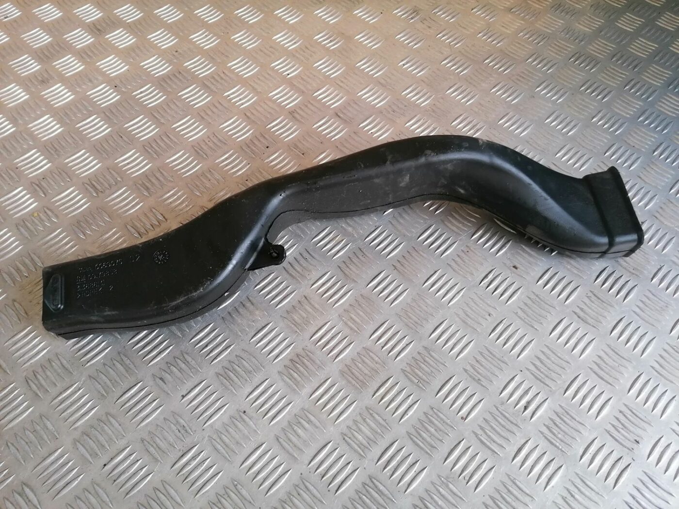 Salona gaisa vads priekš OPEL VECTRA C 2002