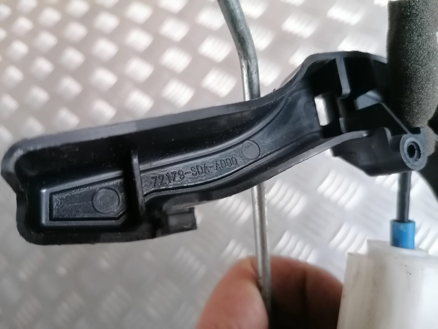 Priekšējo kreiso durvju slēdzene priekš HONDA ACCORD 2008