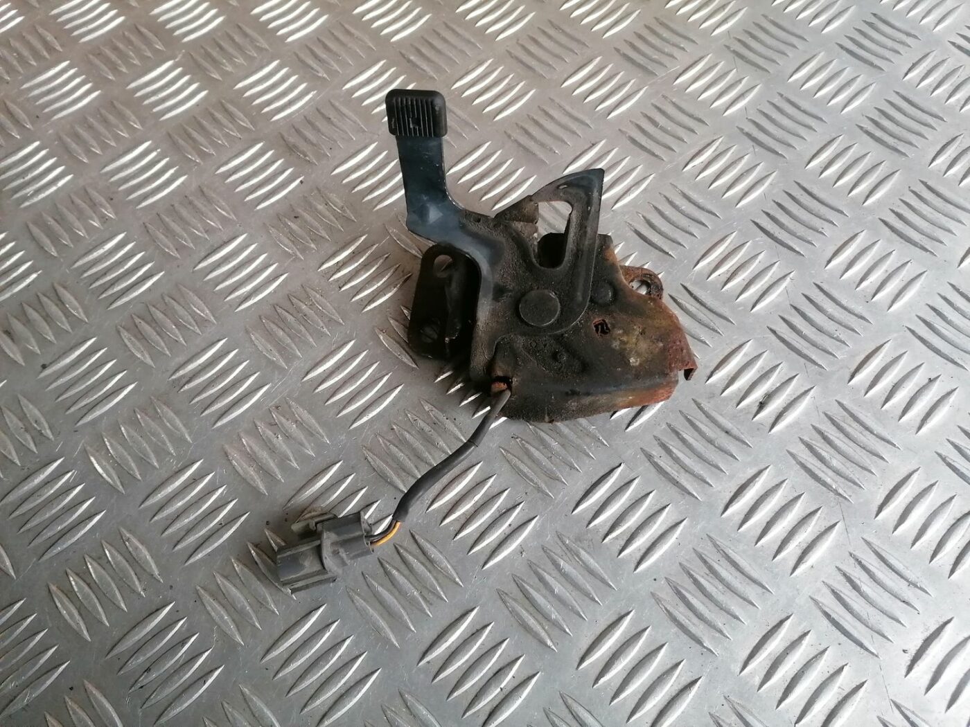 Pārsega atveršanas rokturis priekš HONDA ACCORD 2008