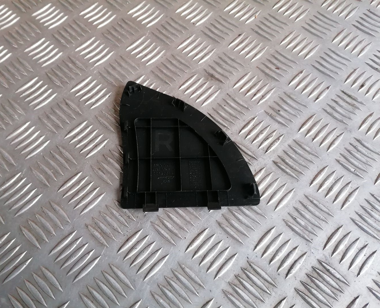 Mērinstrumentu paneļa sānu apdare priekš HONDA ACCORD 2008