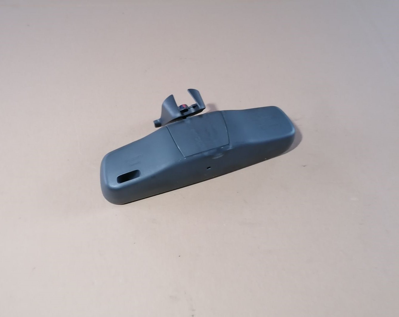 Salona atpakaļskata spogulis priekš VOLVO S60 2004 5 Salona atpakaļskata spogulis priekš VOLVO S60 2004