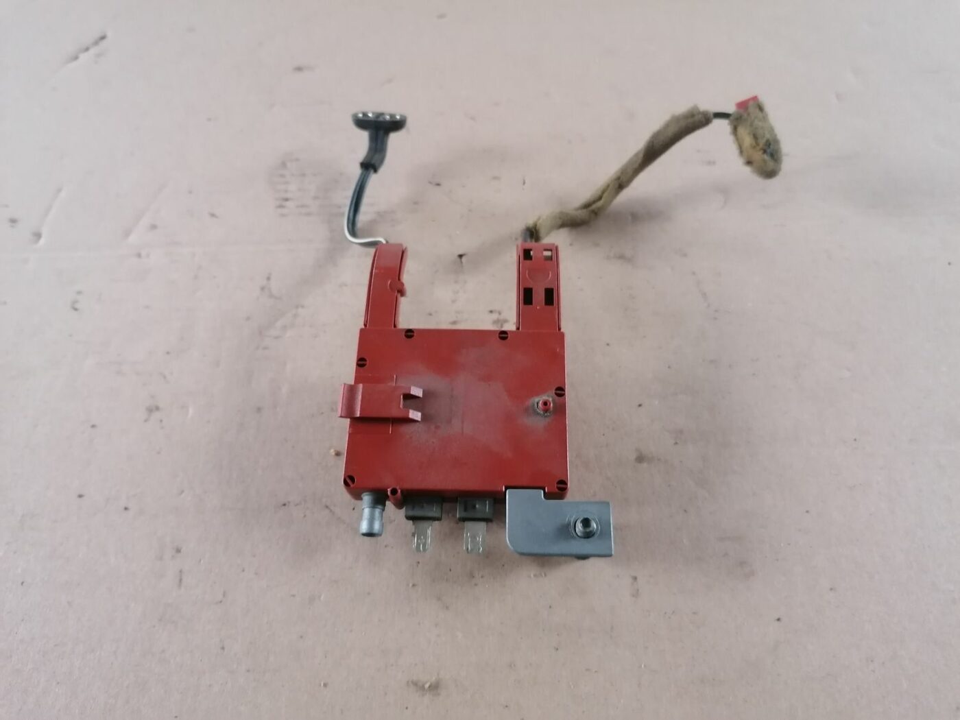 Antenas pastiprinātāja bloks priekš VOLVO S60 2004 5 Antenas pastiprinātāja bloks priekš VOLVO S60 2004