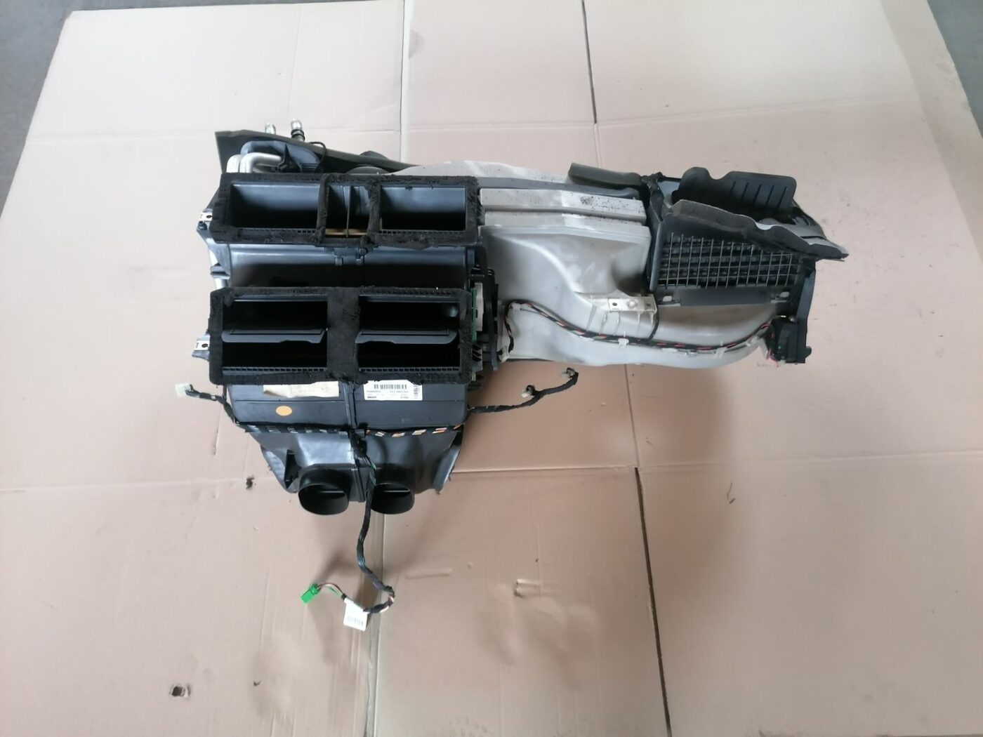 Salona sildītājs priekš VOLVO S60 2004 1 Salona sildītājs priekš VOLVO S60 2004