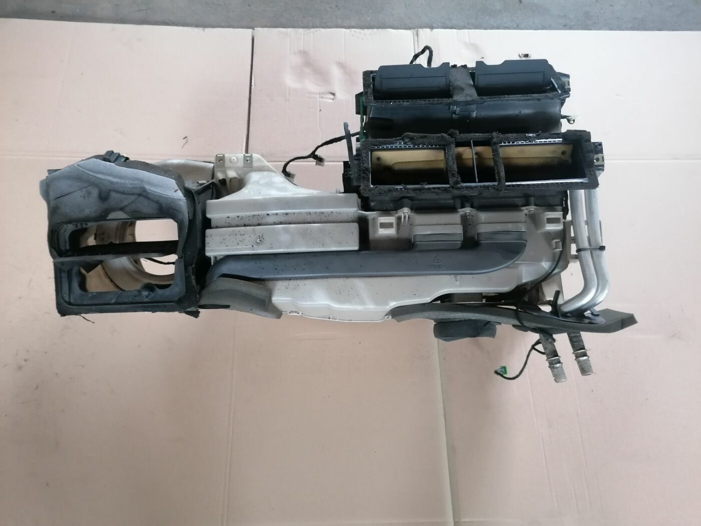 Salona sildītājs priekš VOLVO S60 2004 5 Salona sildītājs priekš VOLVO S60 2004