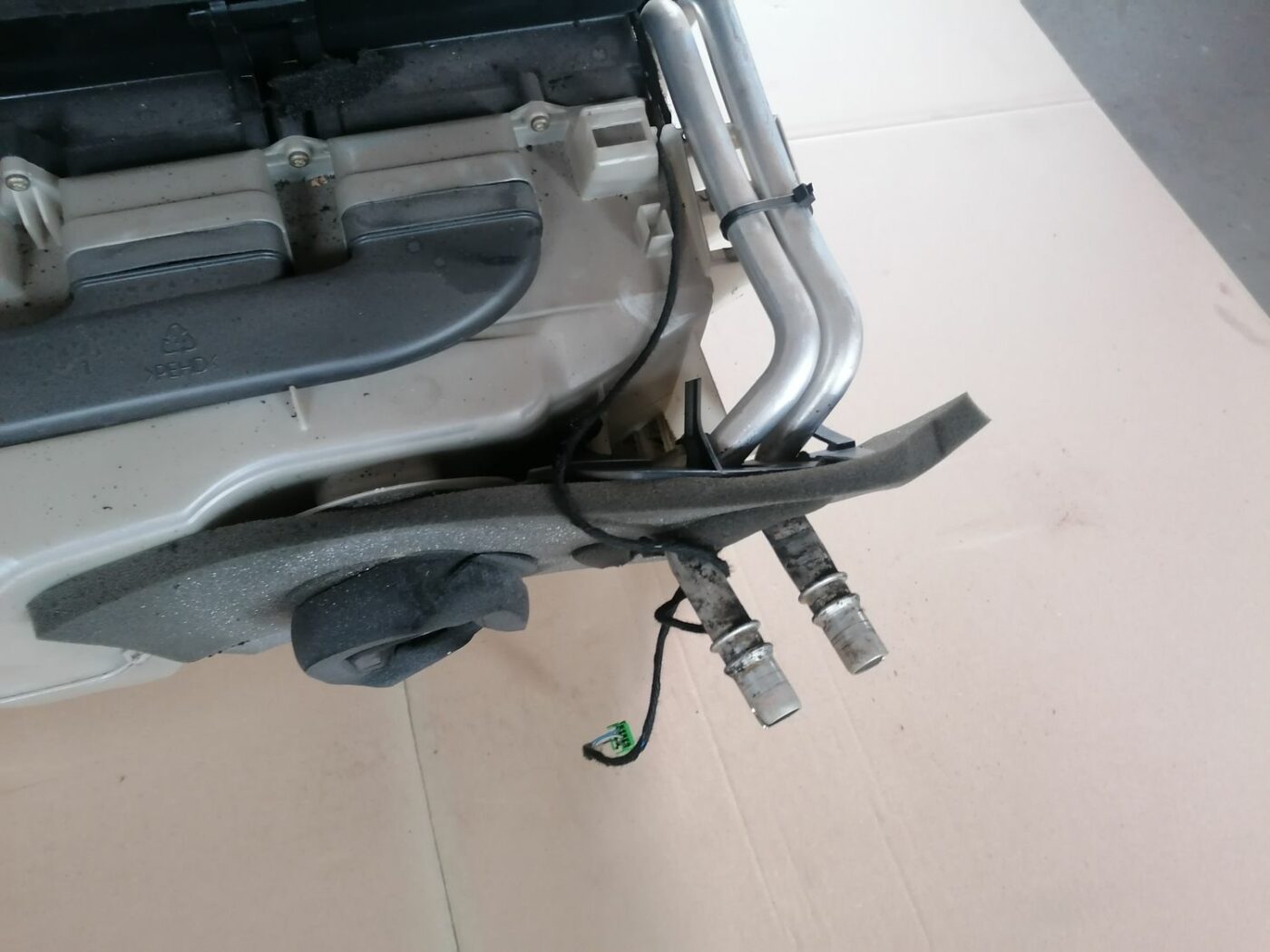 Salona sildītājs priekš VOLVO S60 2004 4 Salona sildītājs priekš VOLVO S60 2004