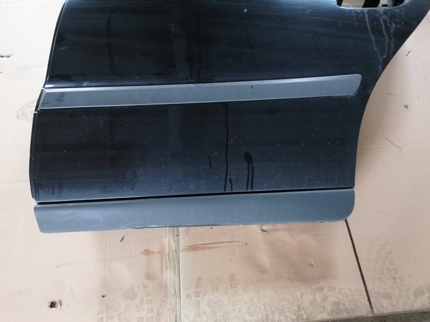 Aizmugurējās kreisās durvis priekš VOLVO S60 2004 2 Aizmugurējās kreisās durvis priekš VOLVO S60 2004