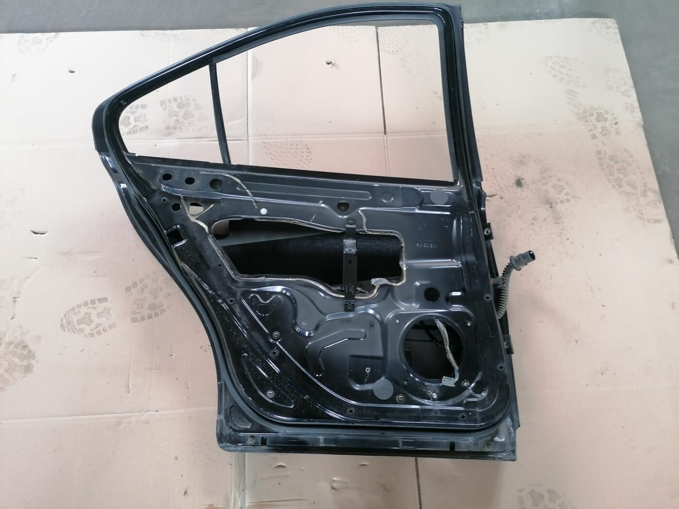 Aizmugurējās kreisās durvis priekš VOLVO S60 2004 3 Aizmugurējās kreisās durvis priekš VOLVO S60 2004