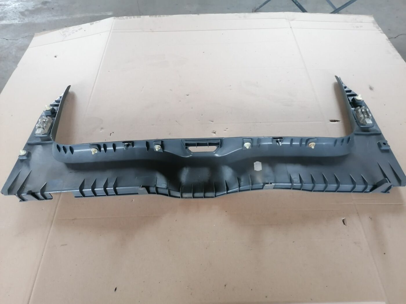 Bagažnieka nodalījuma sliekšņa uzlika priekš VOLVO S60 2004