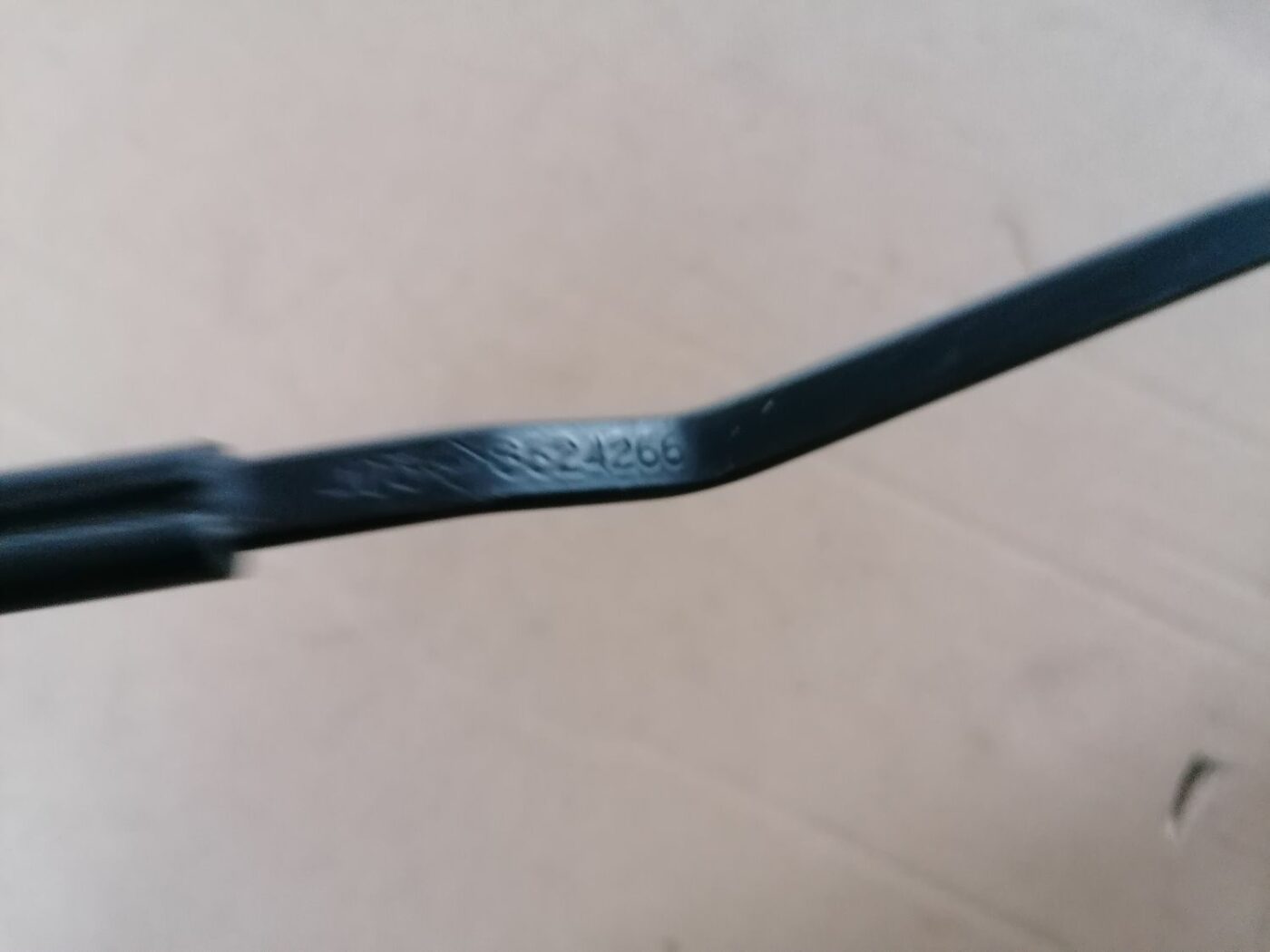 Vējstikla slotu turētāju komplekts priekš VOLVO S60 2004