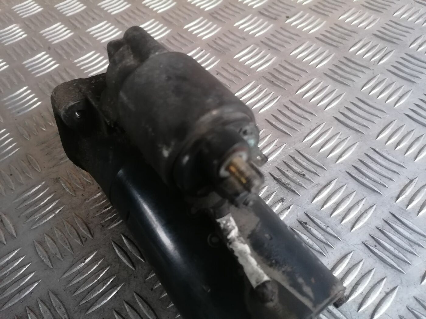 Starteris priekš VOLVO S60 2004