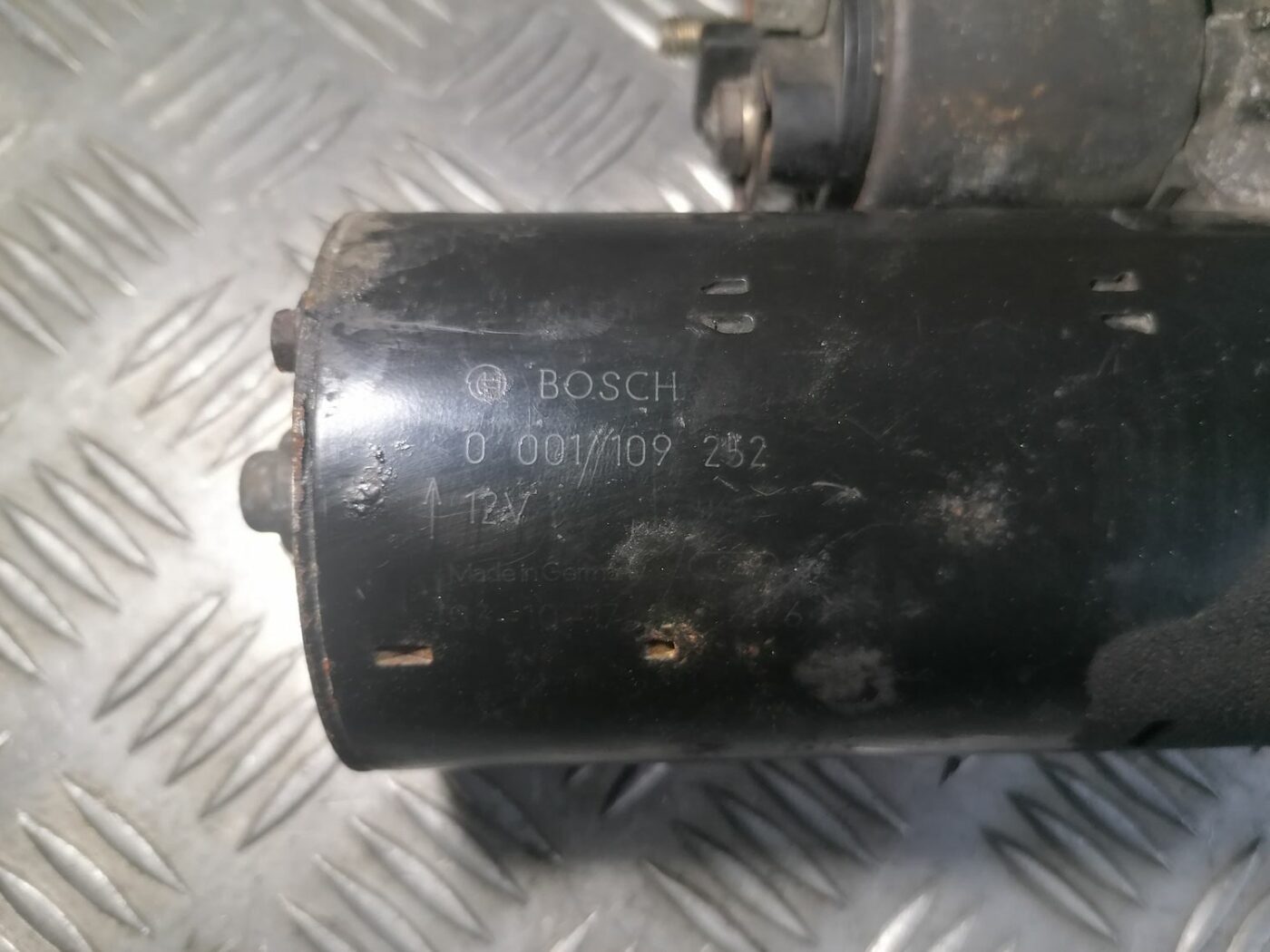 Starteris priekš VOLVO S60 2004