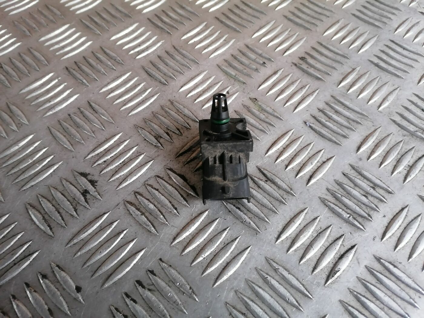 Ieplūdes kolektora spiediena devējs priekš VOLVO S60 2004 4 Ieplūdes kolektora spiediena devējs priekš VOLVO S60 2004