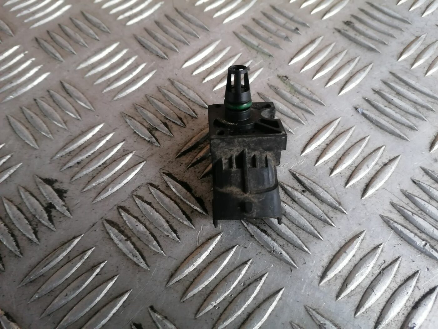 Ieplūdes kolektora spiediena devējs priekš VOLVO S60 2004 3 Ieplūdes kolektora spiediena devējs priekš VOLVO S60 2004