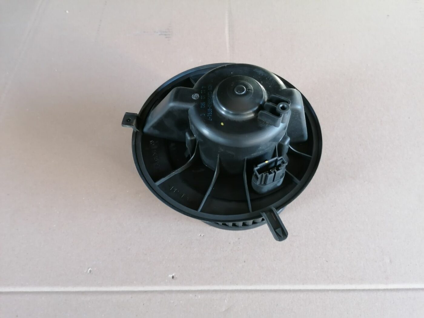 Salona ventilators priekš SKODA YETI 2012 7 Salona ventilators priekš SKODA YETI 2012