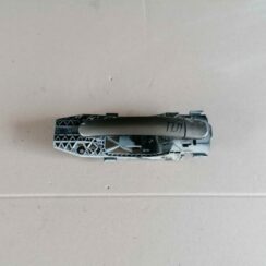 Priekšējāis labais durvju rokturis priekš SKODA YETI 2012