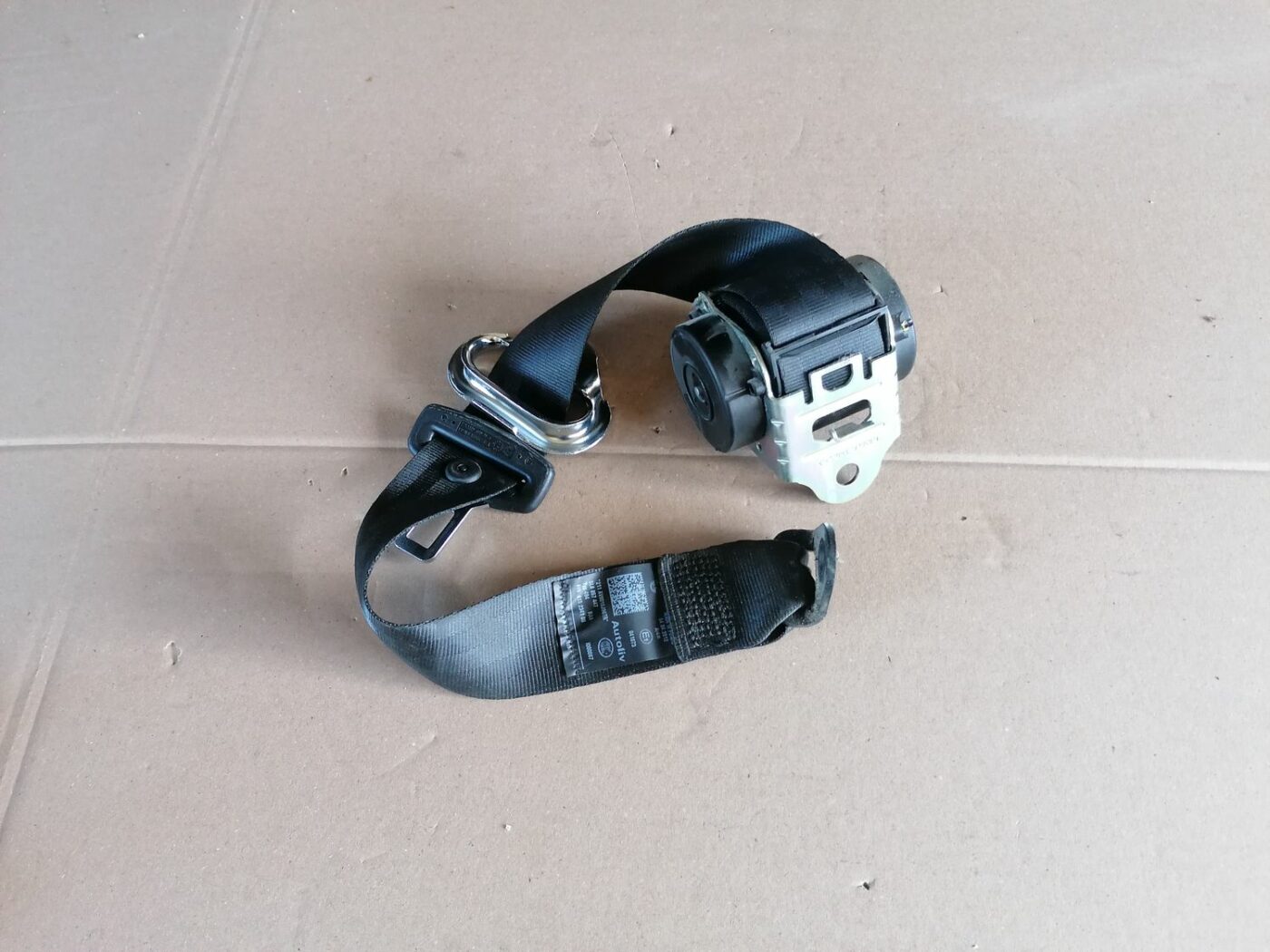 Aizmugurējā labā drošības josta priekš SKODA YETI 2012 3 Aizmugurējā labā drošības josta priekš SKODA YETI 2012