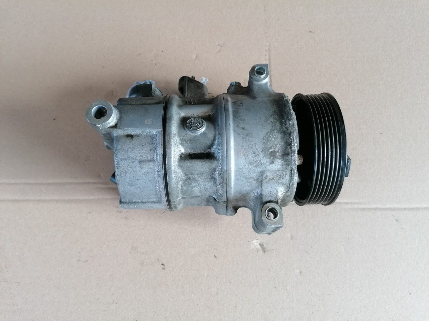 Gaisa kondicioniera kompresors priekš SKODA YETI 2012 4 Gaisa kondicioniera kompresors priekš SKODA YETI 2012