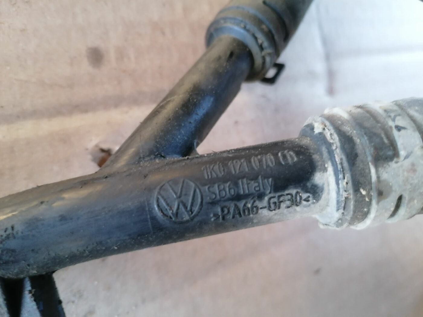 Dzesēšanas caurules priekš SKODA YETI 2012