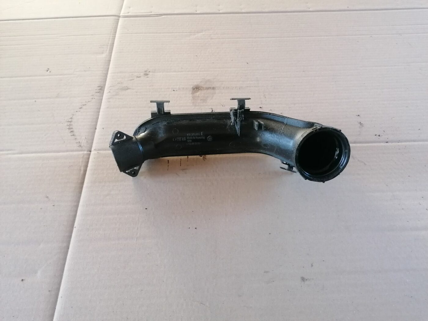 Interkulera caurule priekš SKODA YETI 2012 1 Interkulera caurule priekš SKODA YETI 2012