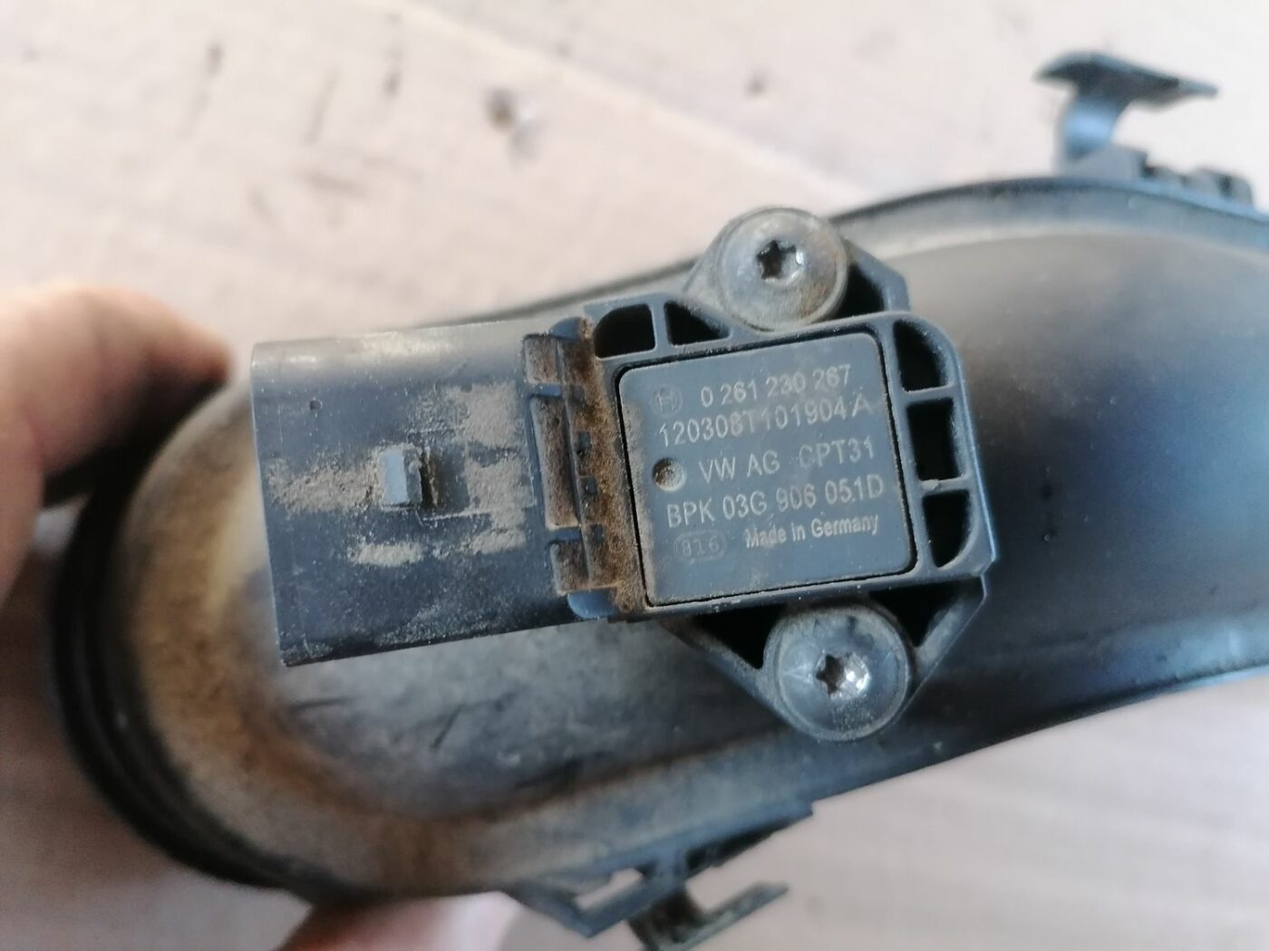 Interkulera caurule priekš SKODA YETI 2012 4 Interkulera caurule priekš SKODA YETI 2012