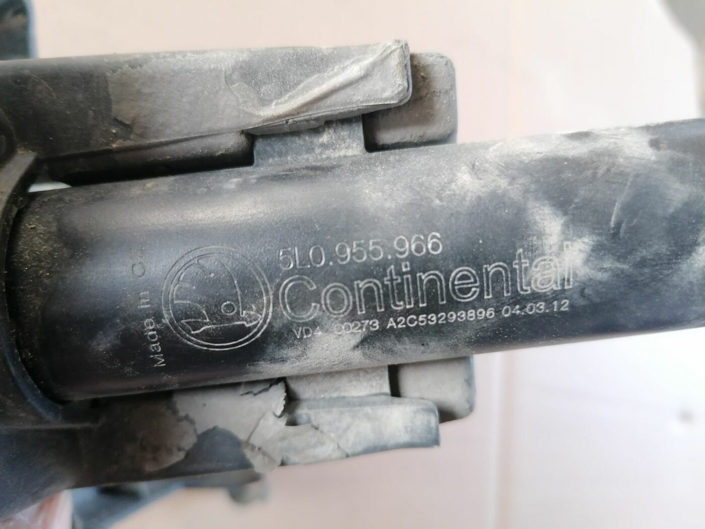 Lukturu mazgātāja sprausla priekš SKODA YETI 2012 4 Lukturu mazgātāja sprausla priekš SKODA YETI 2012