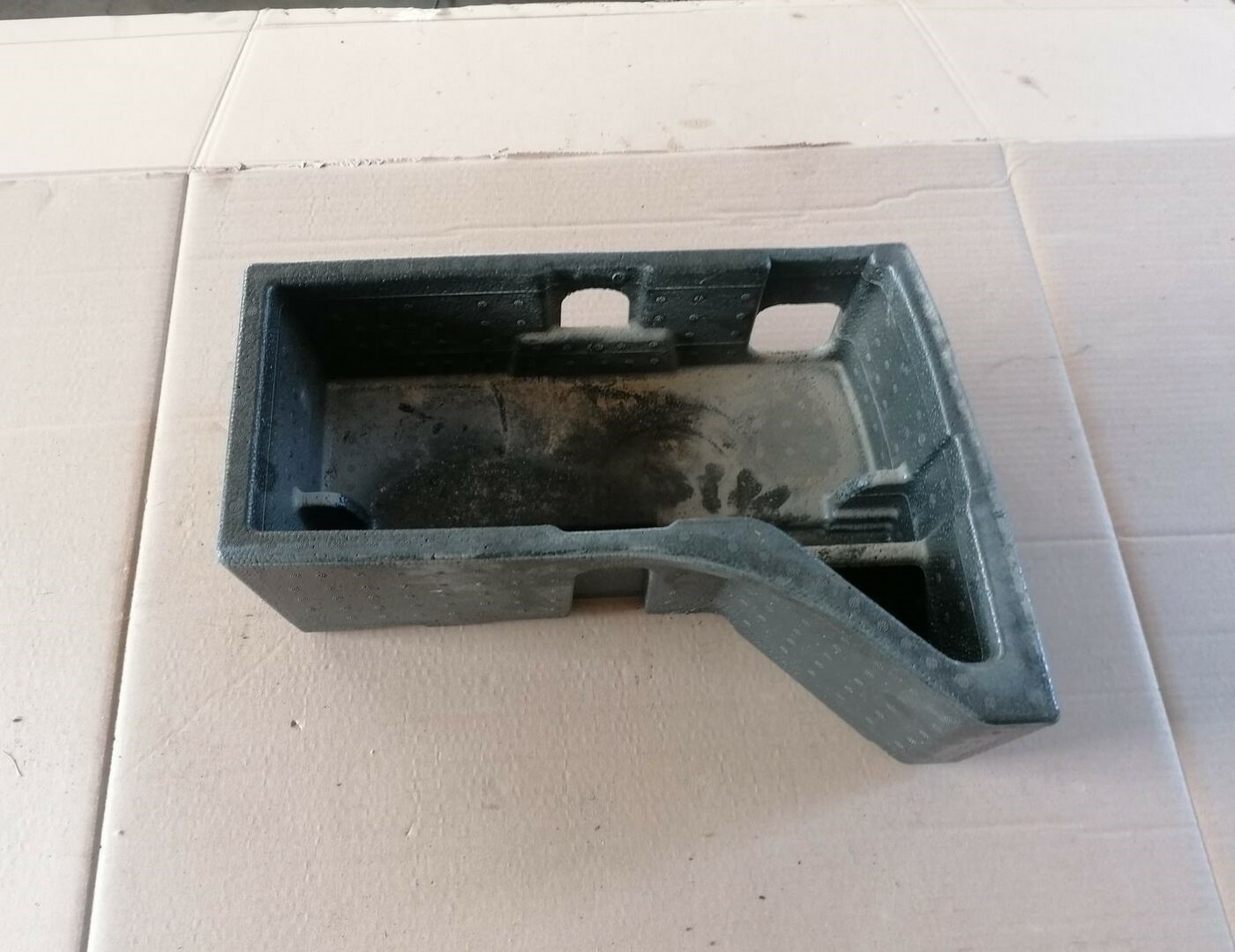 Bagāžnieka nodalījuma instrumentu ieliktnis priekš SKODA YETI 2012