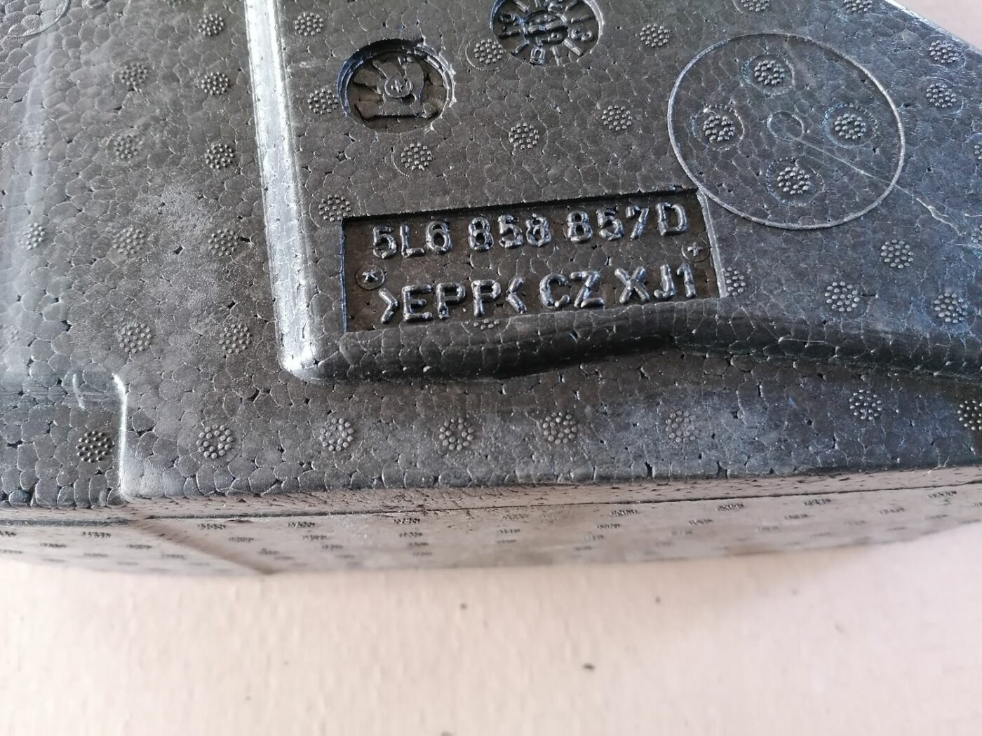 Bagāžnieka nodalījuma instrumentu ieliktnis priekš SKODA YETI 2012