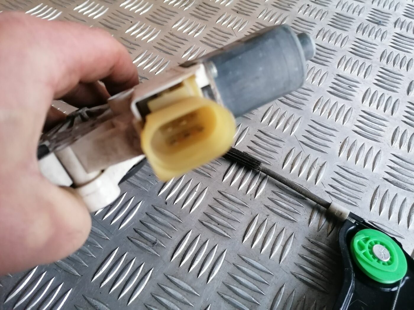 Stikla pacelšanas mehānisms priekšējais labais priekš BMW 1 E87 2007 GRAPHITE