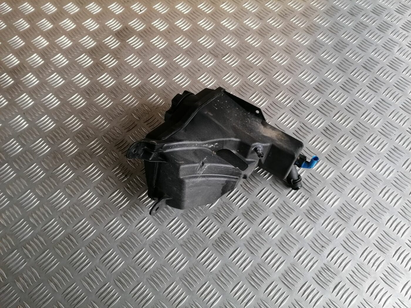 Dzesēšanas šķidruma tvertne priekš BMW 1 E87 2007 GRAPHITE