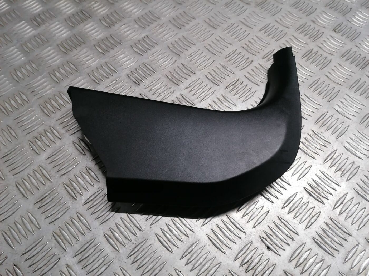 Sliekšņa priekšēja laba uzlika (salonā) priekš BMW 1 E87 2007 GRAPHITE