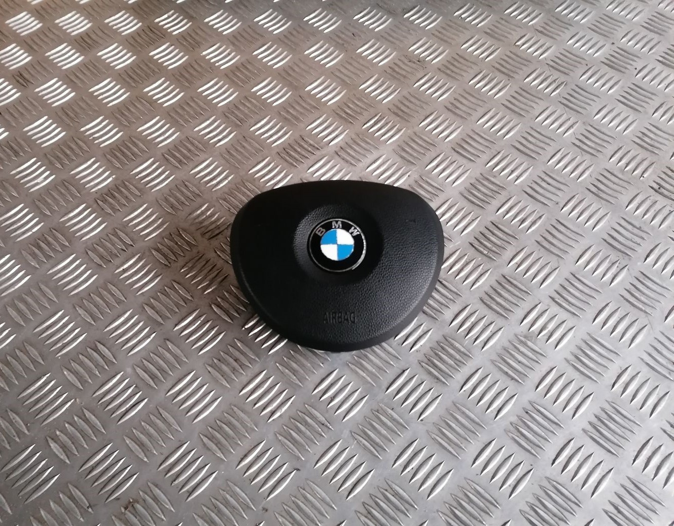 Stūres drošības spilvens priekš BMW 1 E87 2007 GRAPHITE