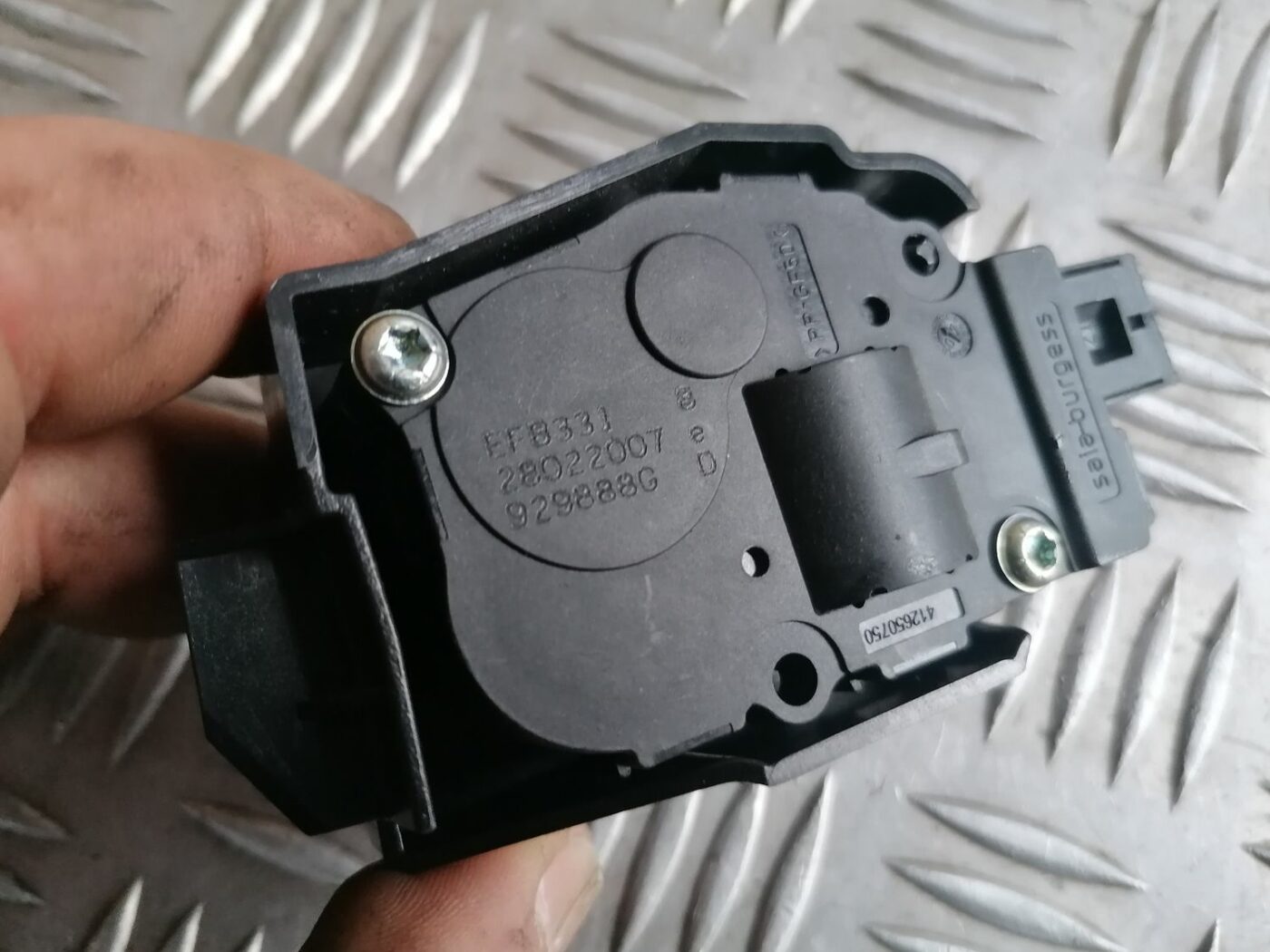 Apsildes sistēmas aktuators priekš BMW 1 E87 2007 GRAPHITE