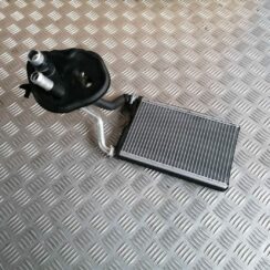 Apsildes sistēmas radiators priekš BMW 1 E87 2007 GRAPHITE