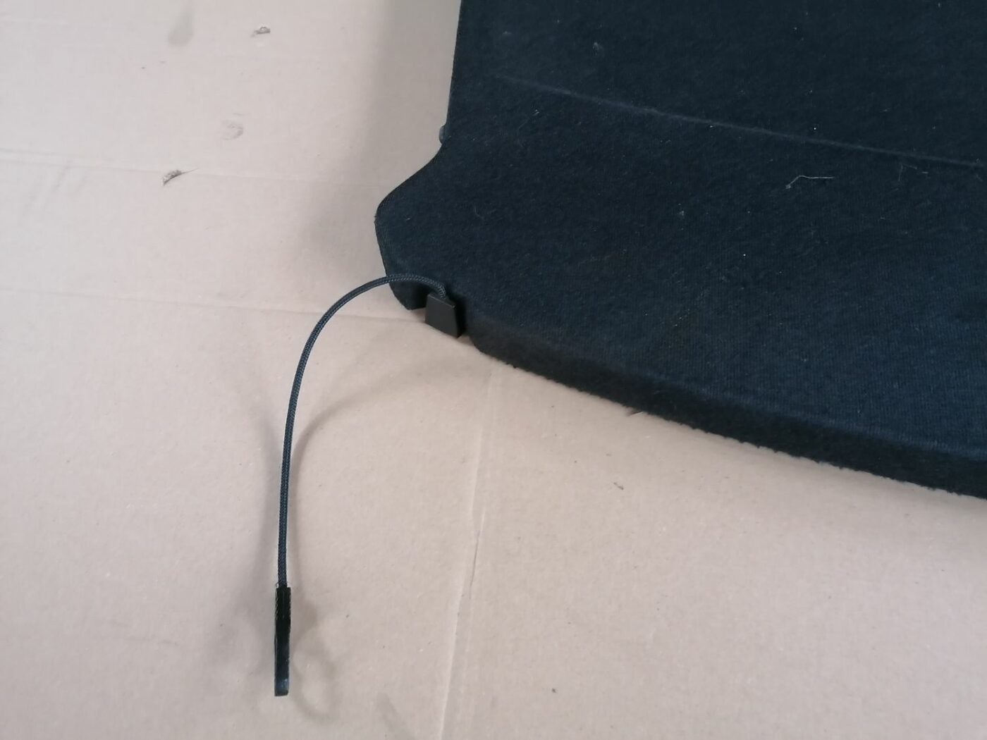 Bagāžnieka nodalījuma plaukts priekš BMW 1 E87 2007 GRAPHITE 2 Bagāžnieka nodalījuma plaukts priekš BMW 1 E87 2007 GRAPHITE