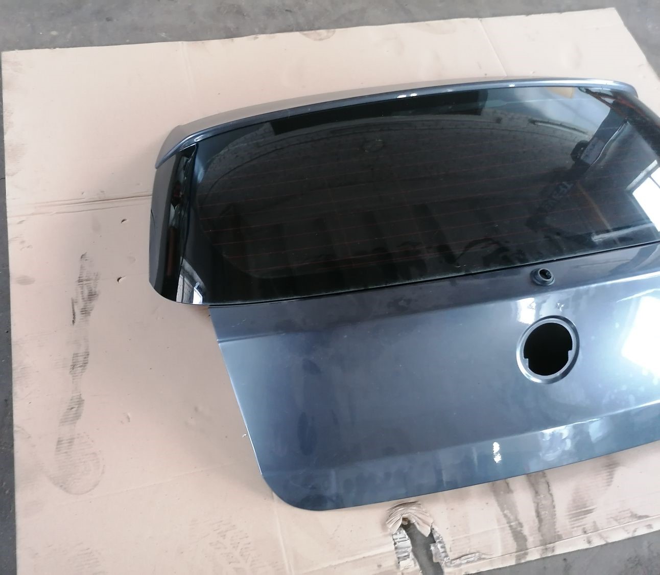 Bagāžnieka vāks priekš BMW 1 E87 2007 GRAPHITE 2 Bagāžnieka vāks priekš BMW 1 E87 2007 GRAPHITE