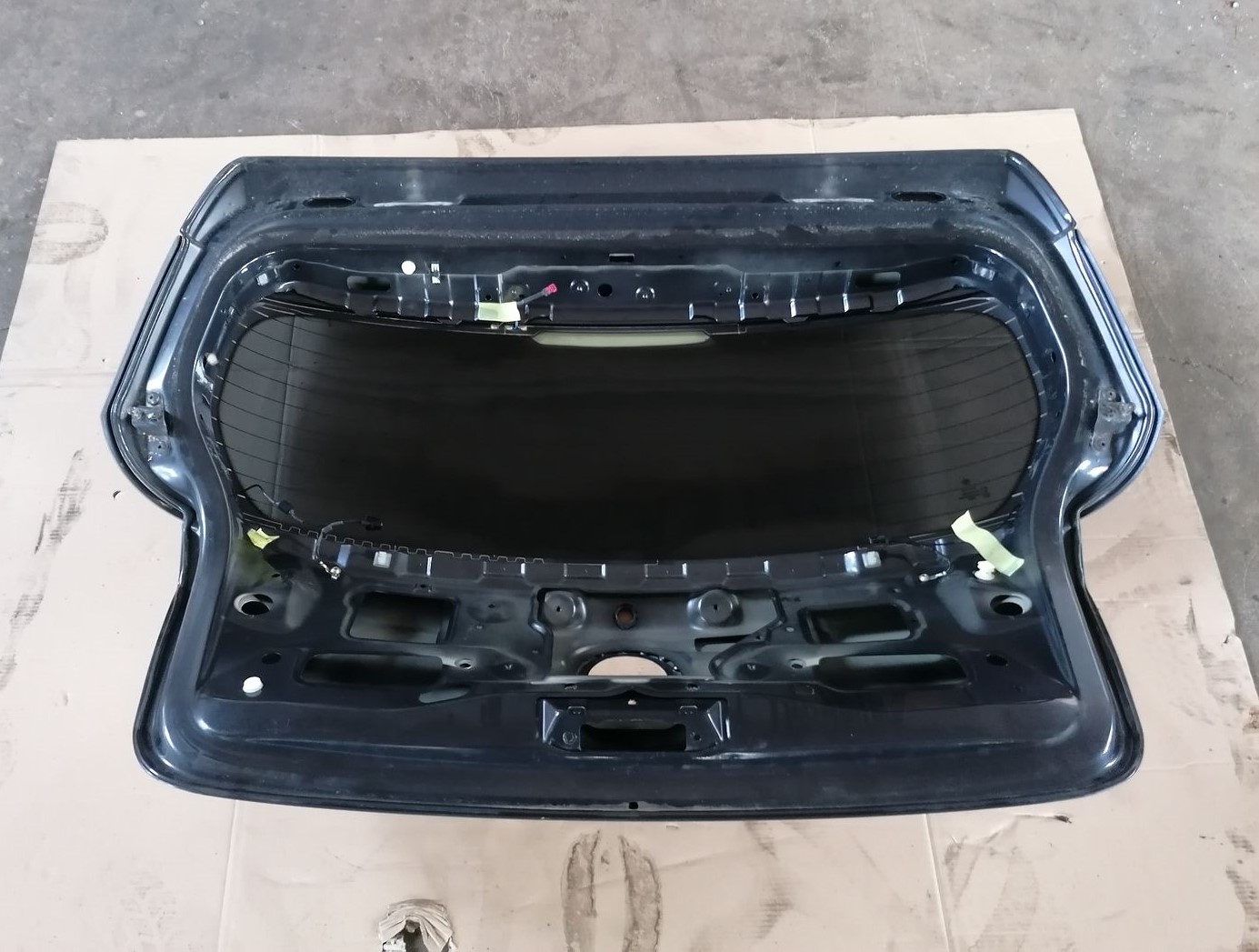 Bagāžnieka vāks priekš BMW 1 E87 2007 GRAPHITE 7 Bagāžnieka vāks priekš BMW 1 E87 2007 GRAPHITE