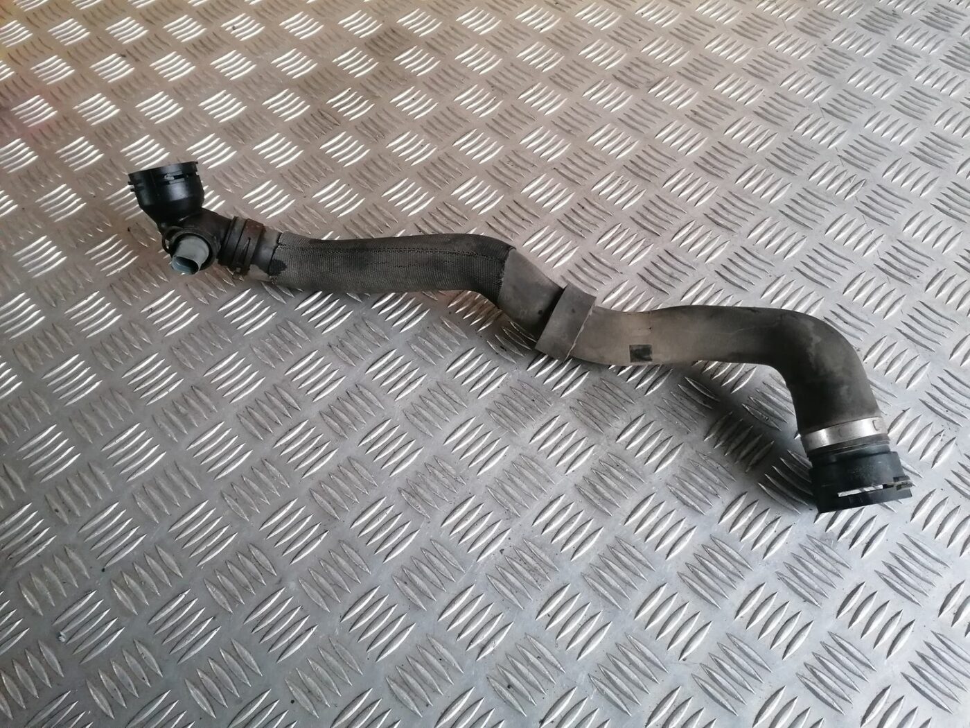 Dzesēšanas caurule priekš SKODA OCTAVIA 2012