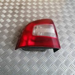 Aizmugurējais kreisais lukturis priekš SKODA OCTAVIA 2012