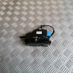 Priekšējo labo durvju slēdzene priekš SKODA OCTAVIA 2012