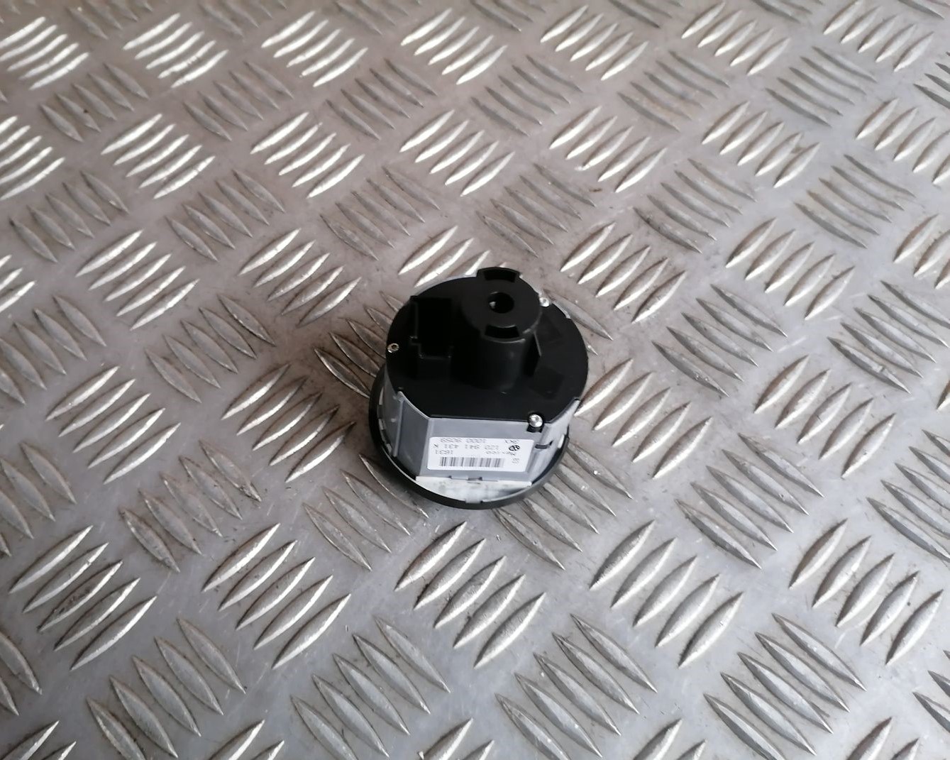 Gaismas slēdzis priekš SKODA OCTAVIA 2012 6 Gaismas slēdzis priekš SKODA OCTAVIA 2012