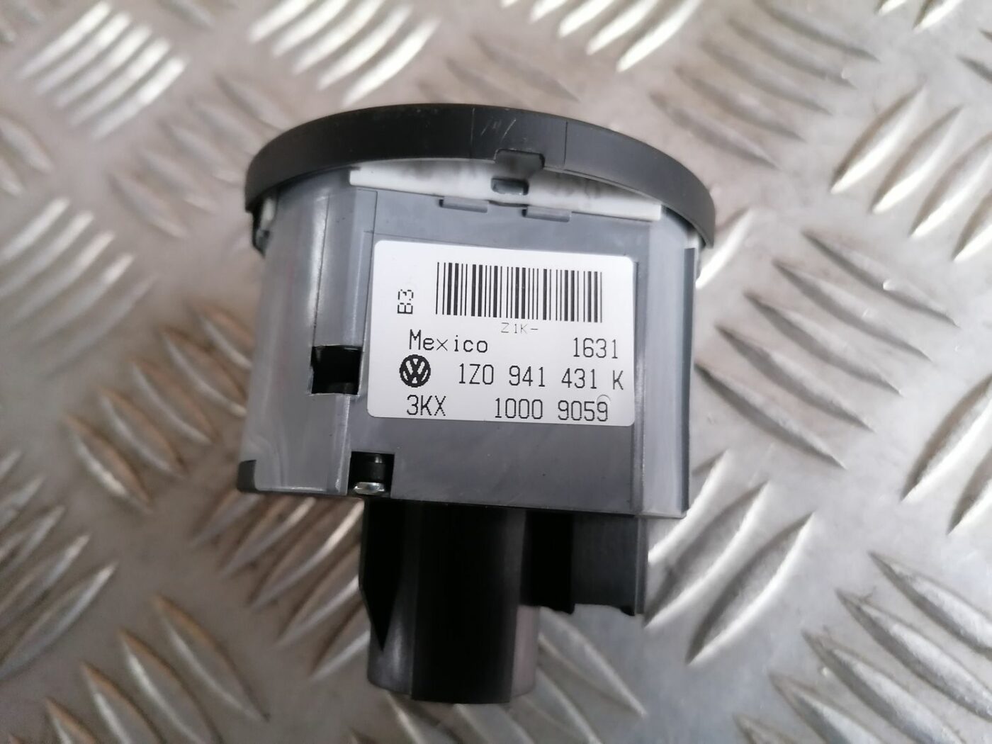 Gaismas slēdzis priekš SKODA OCTAVIA 2012 4 Gaismas slēdzis priekš SKODA OCTAVIA 2012