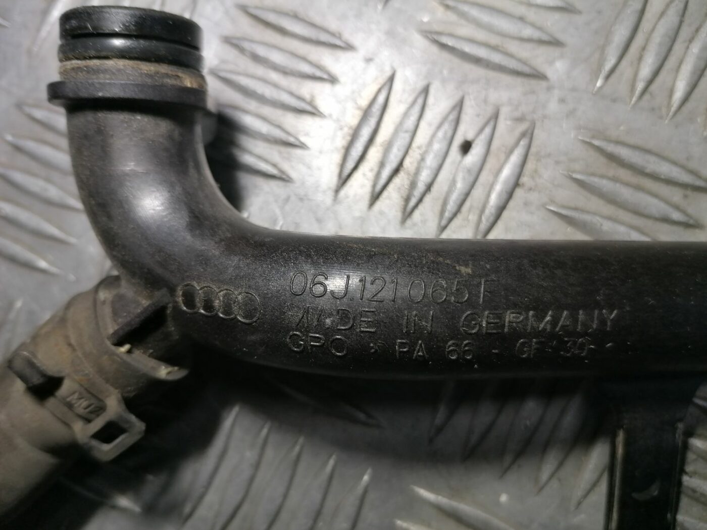 Dzesēšanas caurule priekš SKODA OCTAVIA 2012