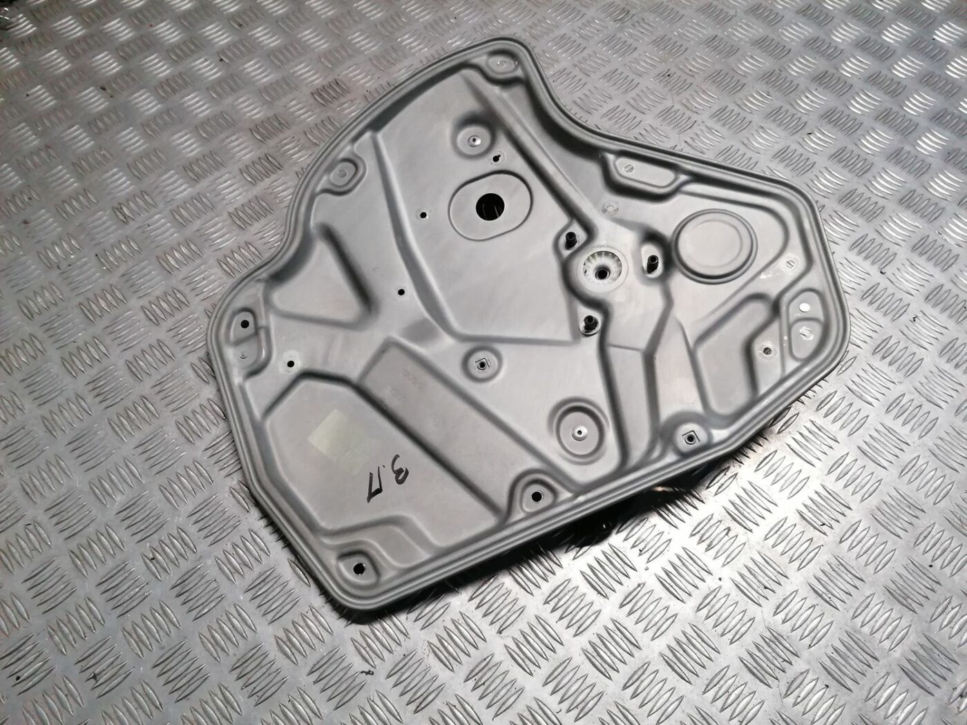 Stikla pacelšanas mehānisma panele priekš SKODA OCTAVIA 2012