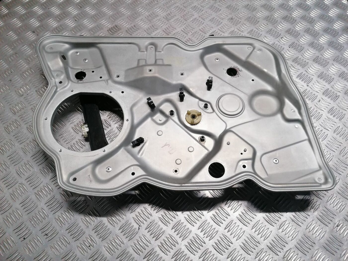 Stikla pacelšanas mehānisma panele priekš SKODA OCTAVIA 2012