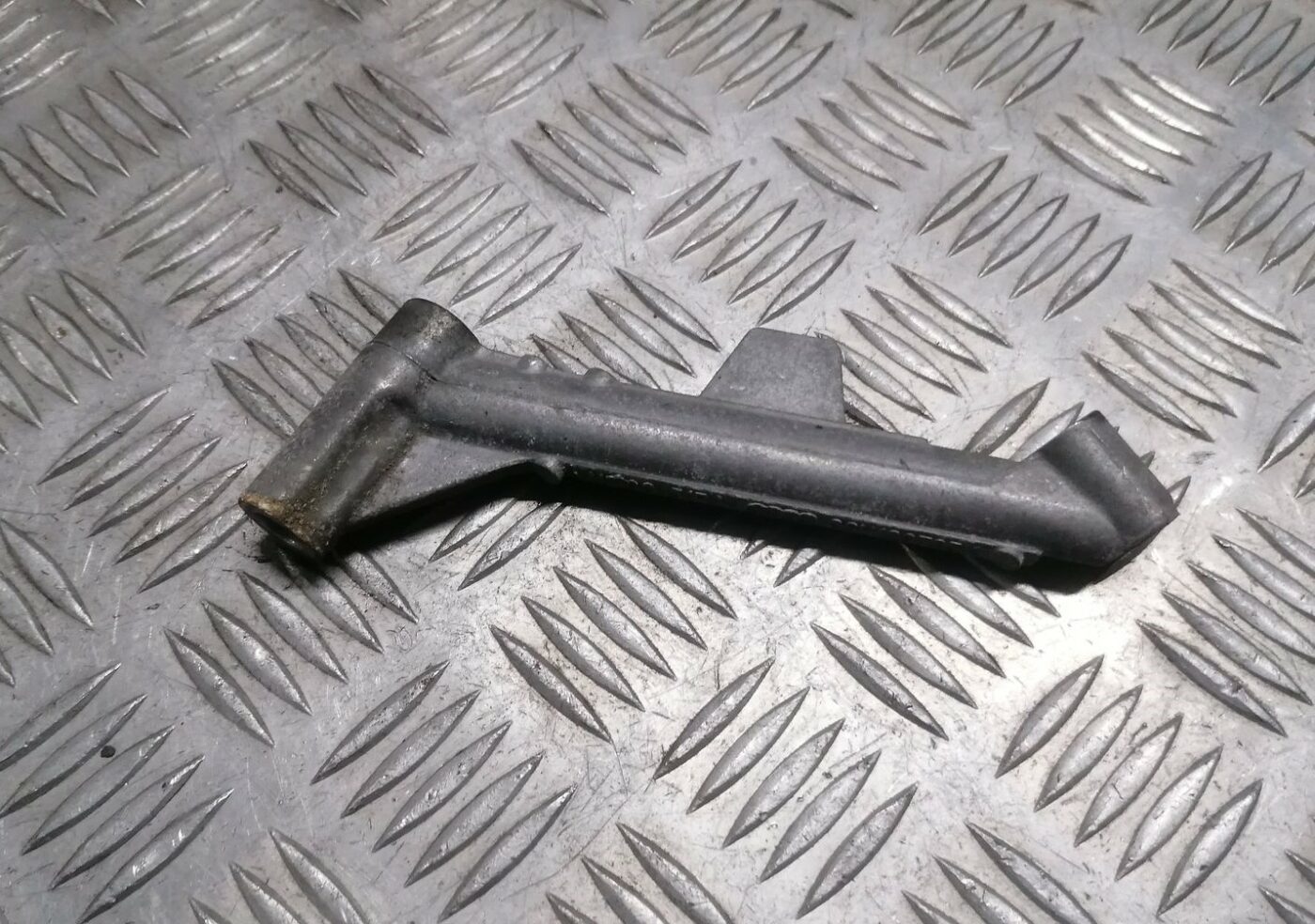 Dzinēja kronšteins priekš SKODA OCTAVIA 2012 2 Dzinēja kronšteins priekš SKODA OCTAVIA 2012