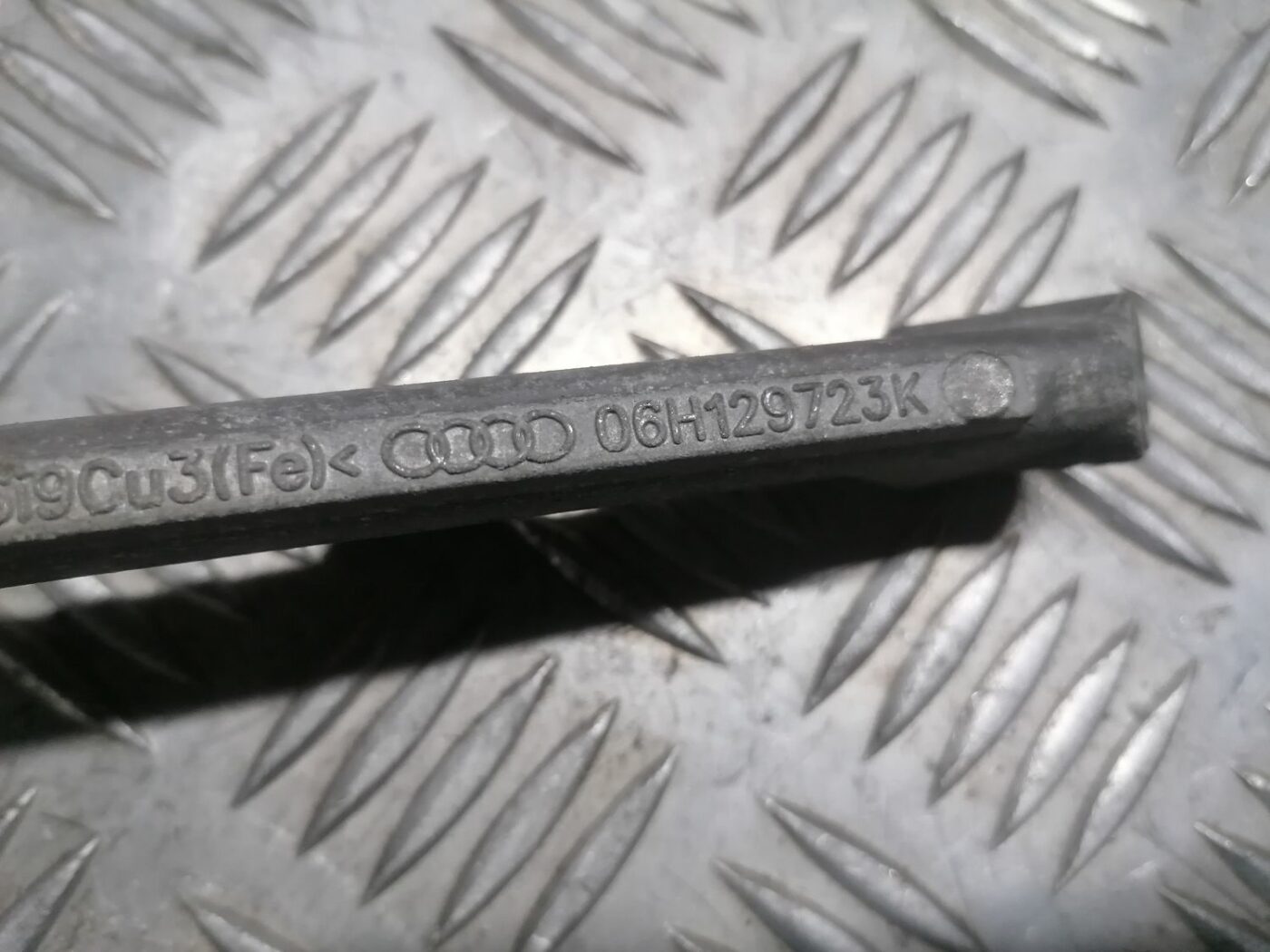 Dzinēja kronšteins priekš SKODA OCTAVIA 2012 4 Dzinēja kronšteins priekš SKODA OCTAVIA 2012