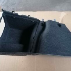 Bagāžnieka nodalījuma sānu apdare priekš SKODA OCTAVIA 2012